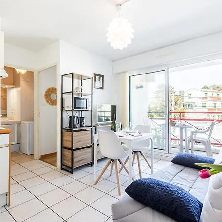 Apartment Les Sternes By Interhome Royan