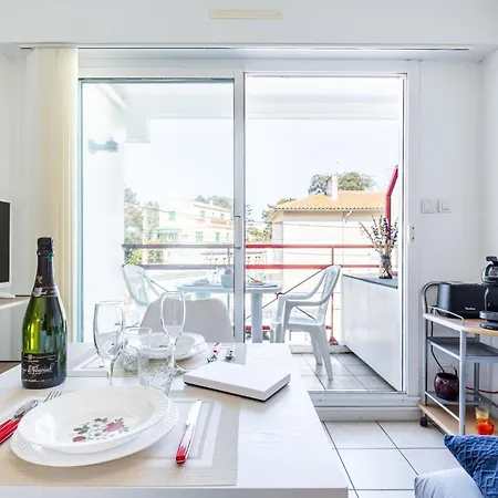 Les Sternes By Interhome * 鲁瓦扬