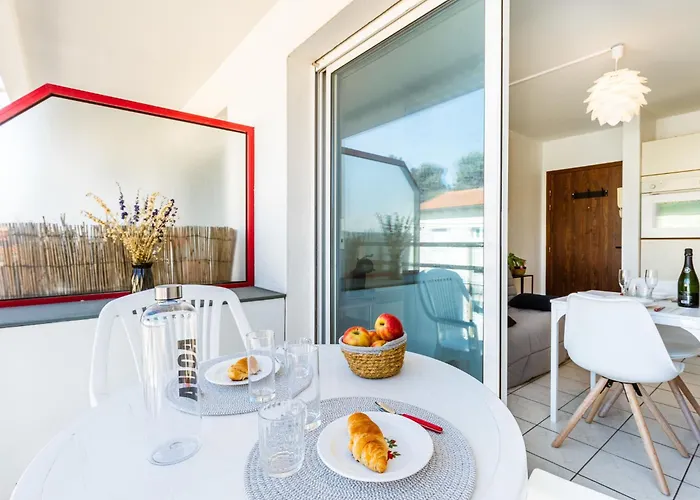 Les Sternes By Interhome Royan