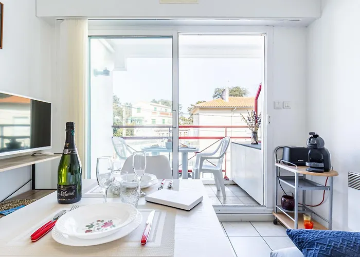 Les Sternes By Interhome * Ρουαγιάν